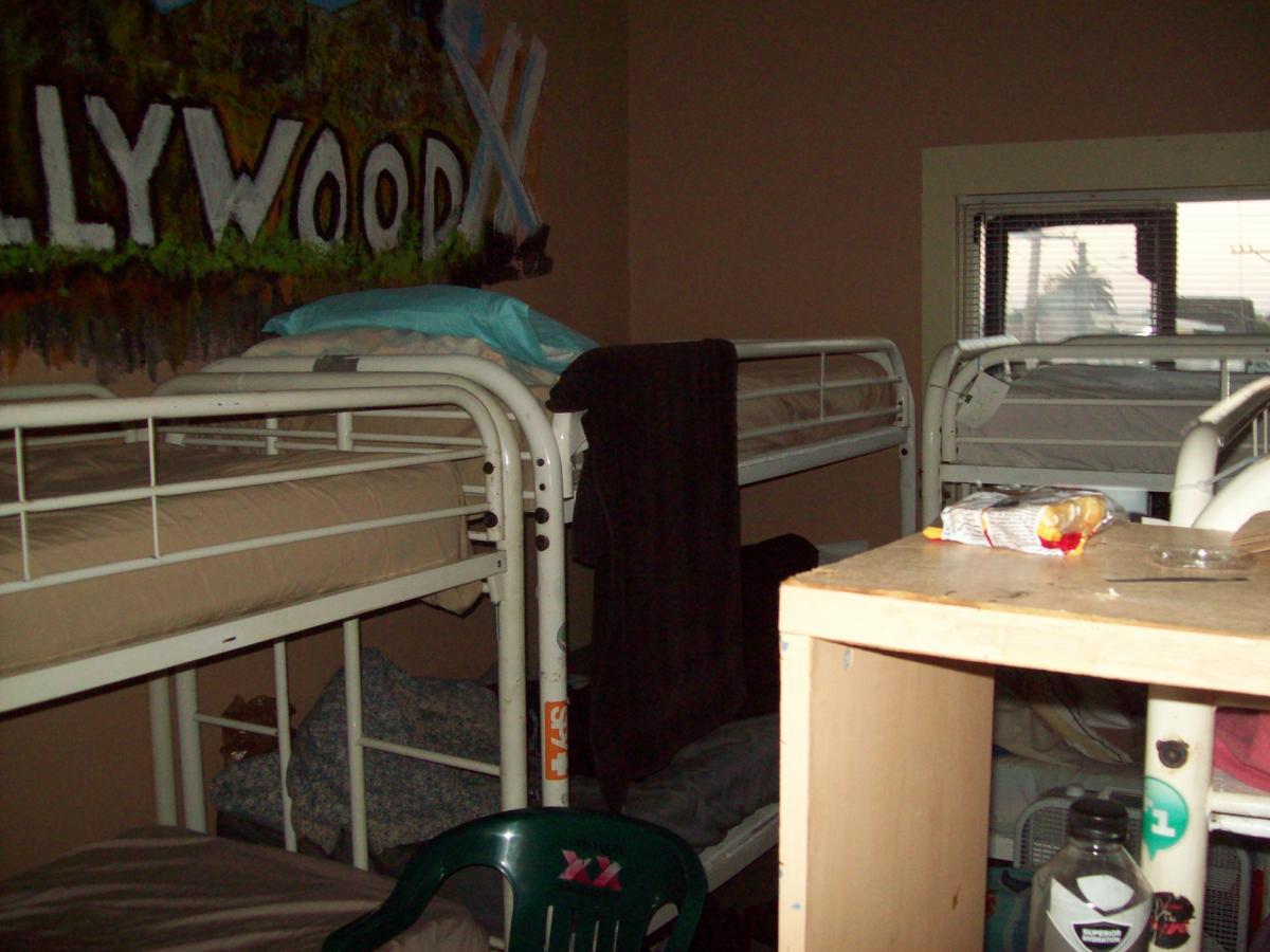 Hostel Niki's International